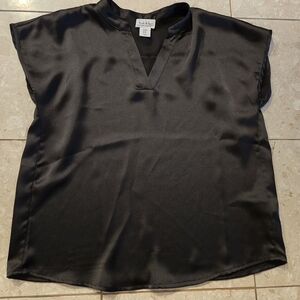 New Women's Nicole Miller New York Black V Neck Top - Medium